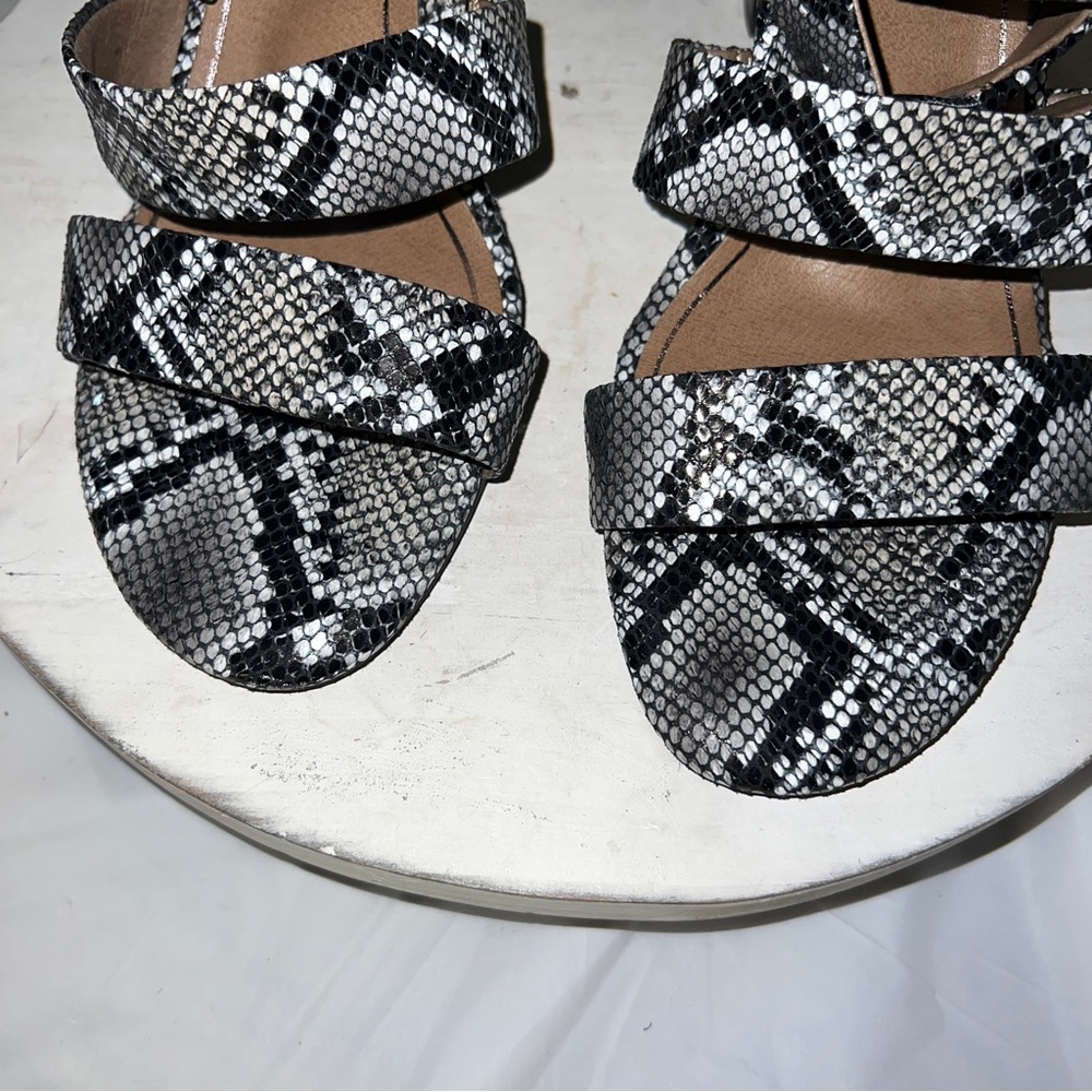 Vionic Women's Blaire Snake Print Block Heel Open… - image 3